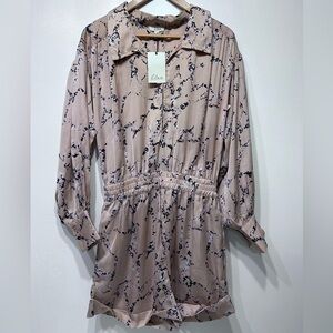 NWT Elan Women’s Natural‎ Marble Print Long Sleeve Romper Size L.